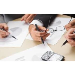 Saeimas deputāti diskutē par advokātu biroja tiesisko statusu un grāmatvedības kārtošanu