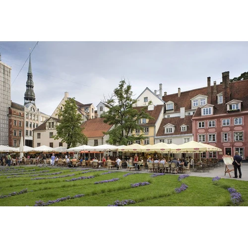 Vienojas par birokrātisko šķēršļu mazināšanu vasaras kafejnīcu projektu saskaņošanā