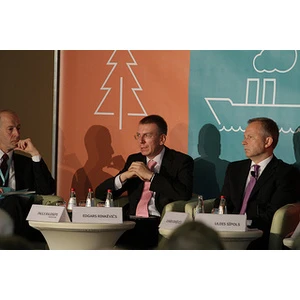 Aicina veidot ārvalstīs strādājošo Latvijas uzņēmēju informācijas kontaktbiržu