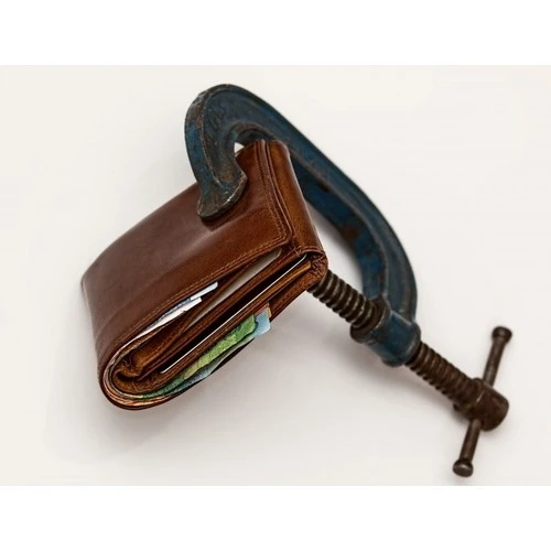 Plāno paplašināt VID iespējas nodokļu parādu piedziņā