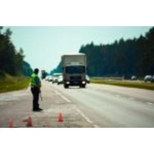 Policija konstatē darba un atpūtas laika režīma neievērošanu un pārkrautas kravas