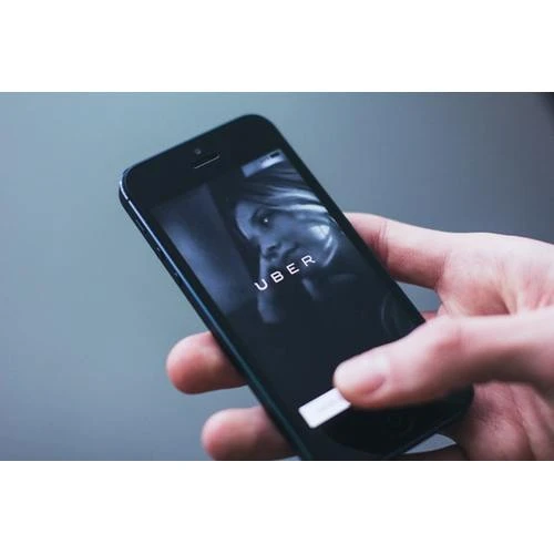 Valdībā uzklausa ziņojumu par sadarbības ekonomikas turpmāko regulējumu