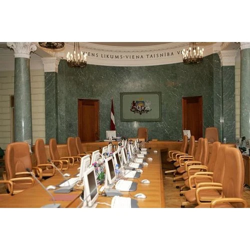 Atceļ normatīvo aktu izskatīšanu Ministru kabineta komitejas sēdēs