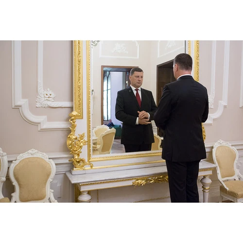 Latvijā amata pienākumus oficiāli sācis pildīt jaunais Valsts prezidents Raimonds Vējonis