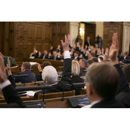 Juridiskā komisija virza vairākus 11.Saeimā neizskatītus likumprojektus un lemj par apakškomisiju izveidi