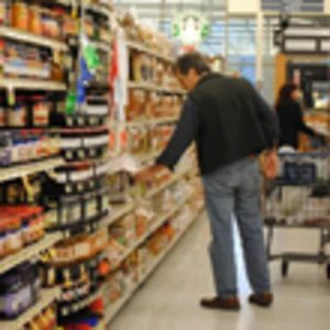 Vērtēs iespēju samazināt PVN pārtikas produktiem