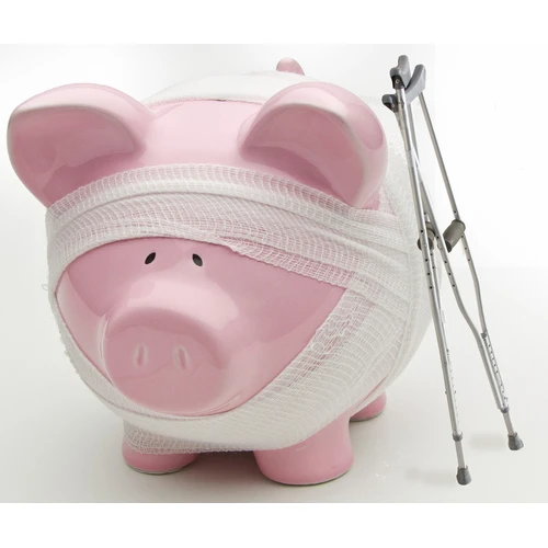 Minimālo iemaksu dēļ nevalstiskām organizācijām var nākties šķirties no 3000 darbiniekiem