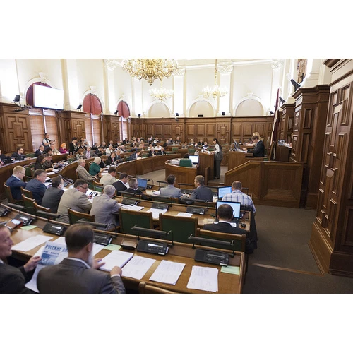 Saeima atbalsta pārrobežu informācijas apmaiņas ieviešanu par ceļu satiksmes noteikumu pārkāpumiem