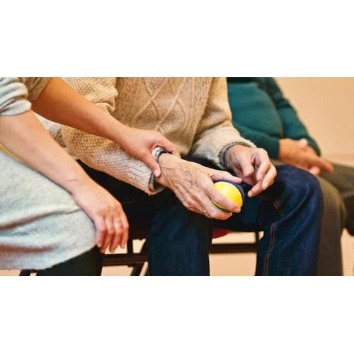 Valsts noteiktais trūcīgas personas ienākumu slieksnis neatbilst Satversmei