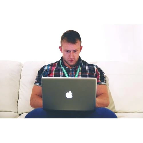 Notariālās darbības, kā arī konsultācijas ar notāru var notikt attālināti