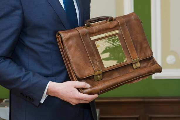 Izsludināts 2020. gada valsts budžets un to pavadošie likumi