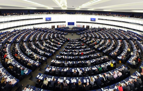 EP gatavo izmaiņas patērētāju tiesībās, kas mudinās ierīces nevis aizstāt, bet remontēt