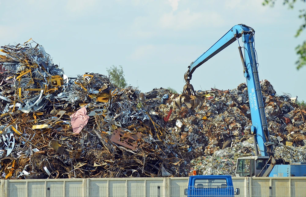 Plāno paaugstināt dabas resursu nodokļa likmi, ko piemēro darbībām ar atkritumiem un par gaisa piesārņošanu