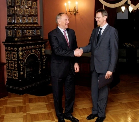 Valsts prezidents interesējas par FM darbību eiro ieviešanā, kā arī minimālās algas paaugstināšanā