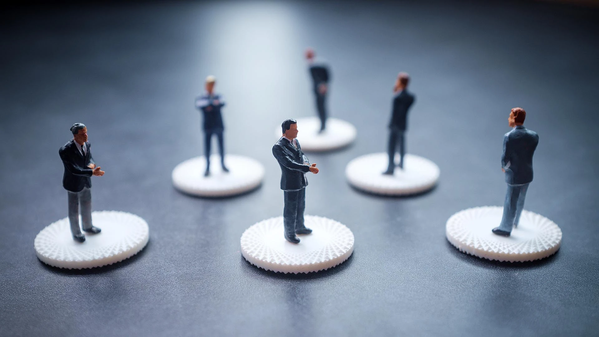 Nesaņemt ienākumus par darbu ir valdes locekļa izvēle