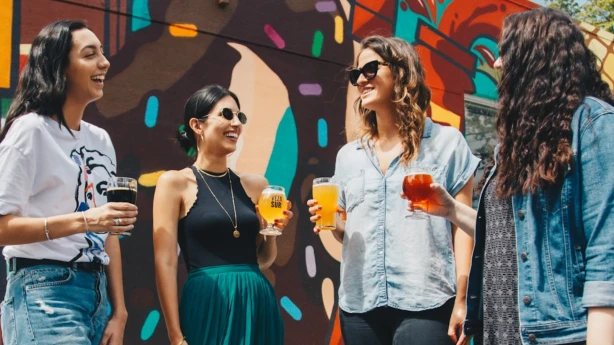 Ēdinātājiem izbraukuma tirdzniecība jāreģistrē un jāizsniedz čeki