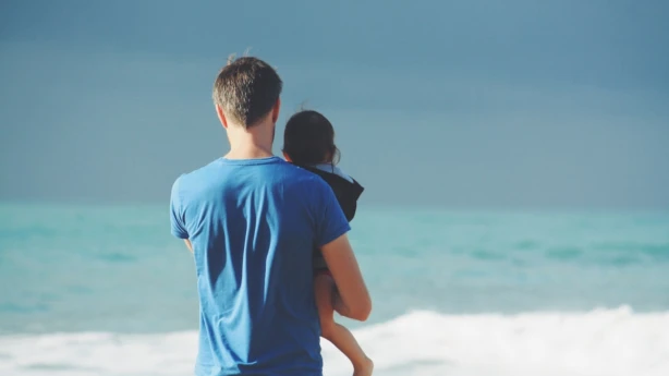 Abiem vecākiem jābūt informētiem par bērna atrašanās vietu ārvalstīs