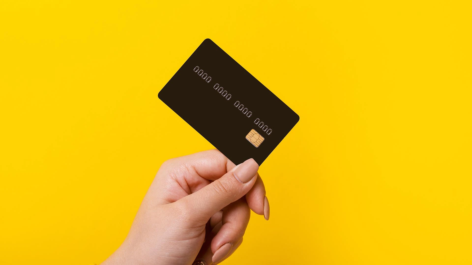 Skaidras vai bezskaidras naudas avansa norēķinu uzskaites kārtība un darījumi ar uzņēmuma bankas kartēm