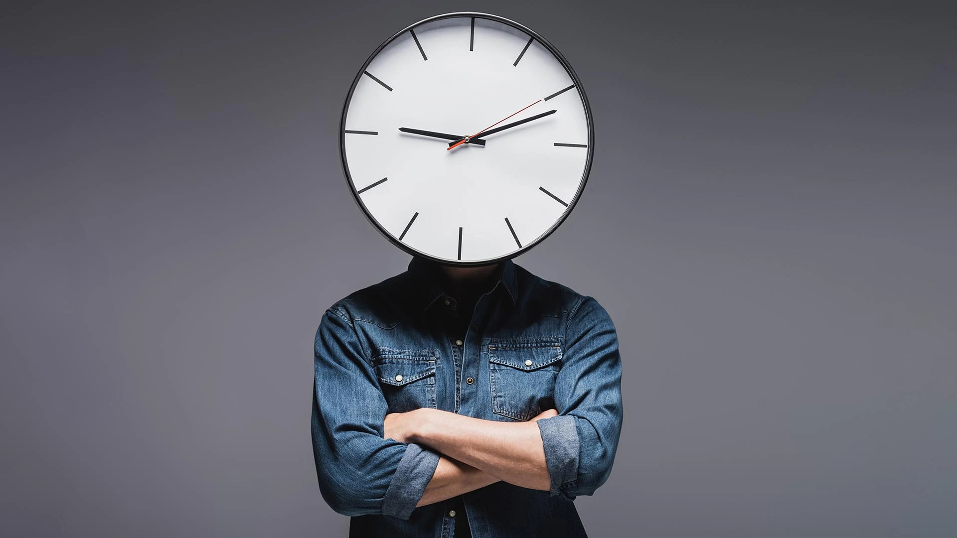 Darba samaksa: summētais darba laiks, svētku dienas, minimālā mēneša darba alga