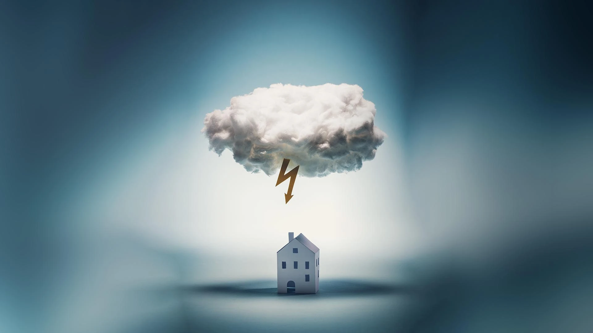 Groza likumu, lai nodrošinātu augstāku patērētāju tiesību aizsardzības līmeni apdrošināšanas jomā