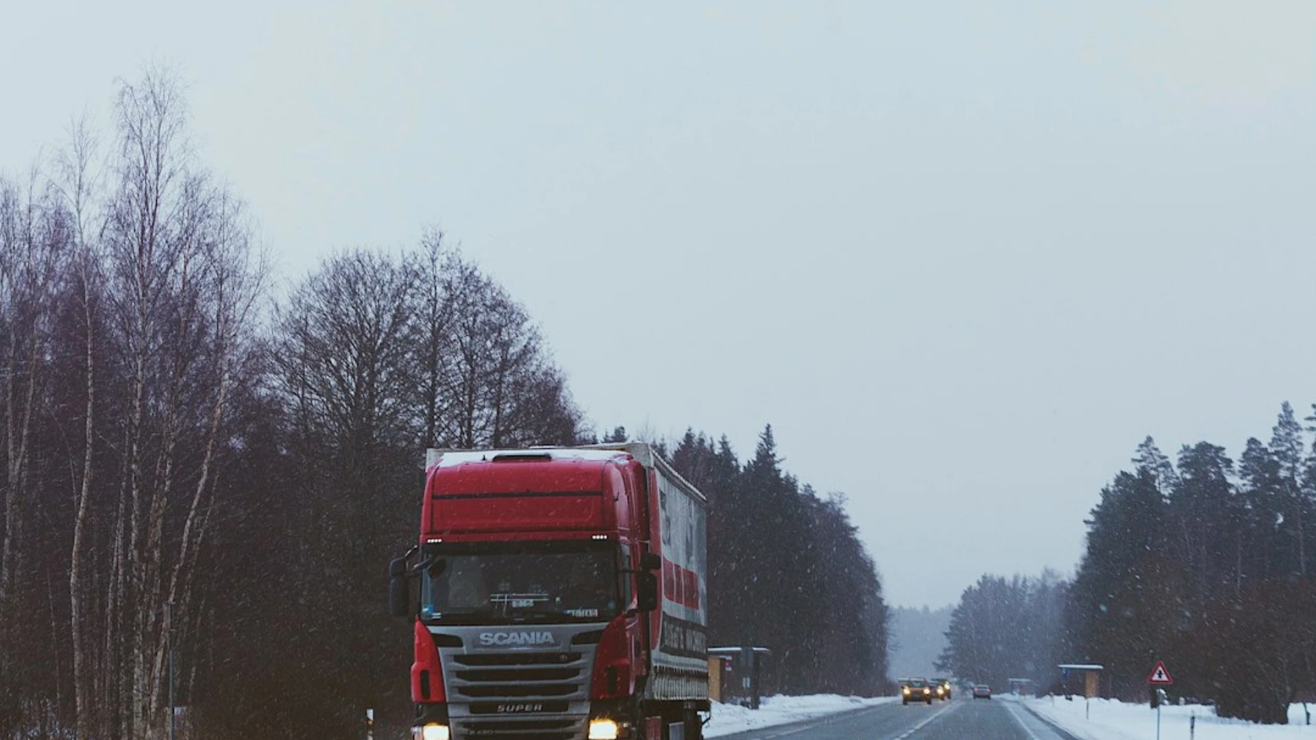 Paaugstinās samaksu par no Krievijas vesto lauksaimniecības un pārtikas preču kravu robežkontroli