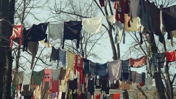 Rīgā noteikts jauns maznodrošinātas mājsaimniecības ienākumu slieksnis