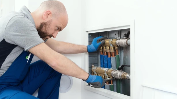 Komunikācijas, kas atrodas mājas pārvaldnieka atbildības zonā