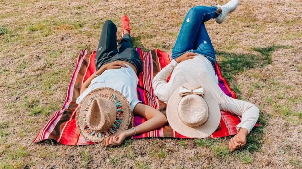 Ja darbs iekrīt vai neiekrīt 5. maijā, kas šogad ir papildu brīvdiena