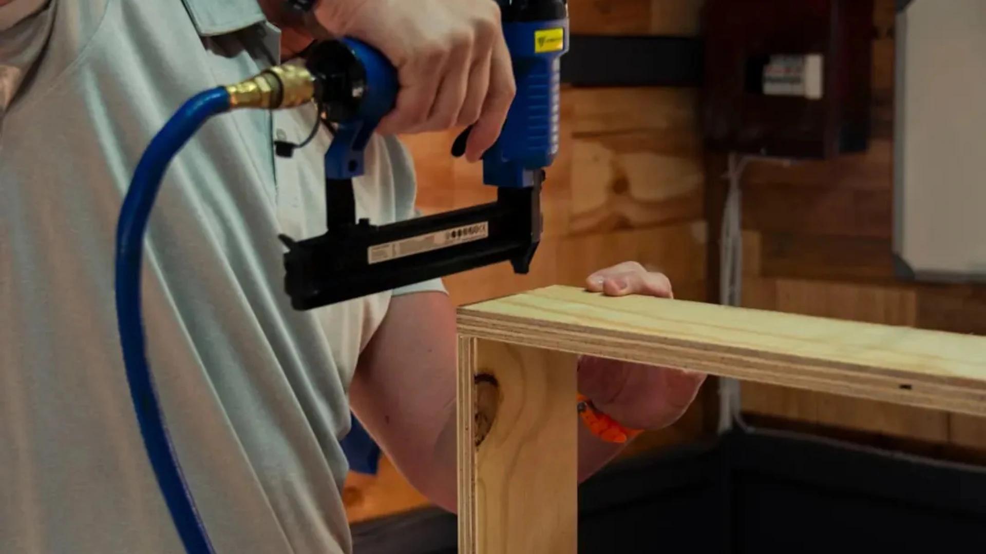 Kurām fiziskajām personām, veicot saimniecisko darbību, ir jāreģistrējas VID nodokļu maksātāju reģistrā?