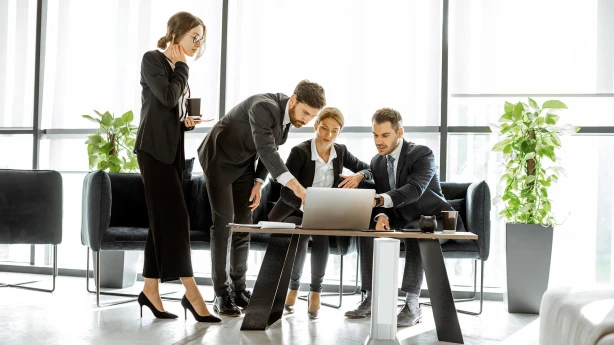 Reorganizācijas atspoguļošana gada pārskatā — informācijas atklāšana pielikumā. Praktisks piemērs