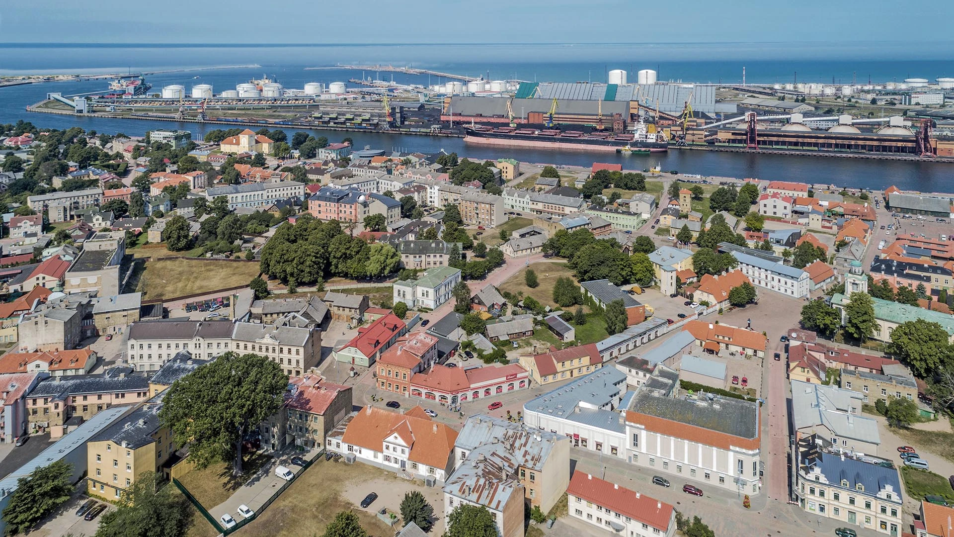 Ostu pārvaldēm plāno piemērot uzņēmumu ienākuma nodokli