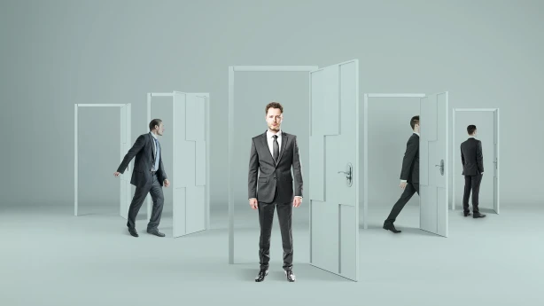 Vai ar juridiskās personas izslēgšanu no komercreģistra izbeidzas juridiskās personas valdes locekļa atbildība?