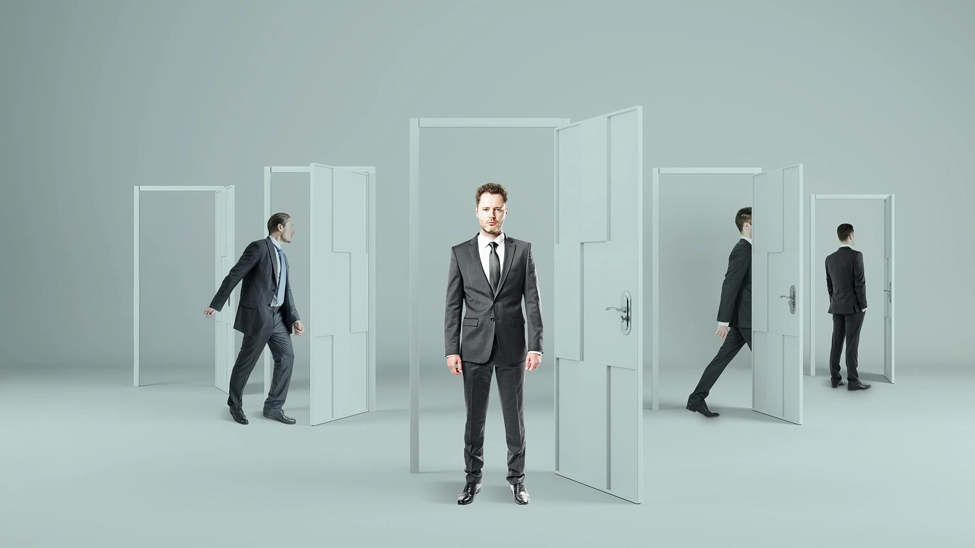 Vai ar juridiskās personas izslēgšanu no komercreģistra izbeidzas juridiskās personas valdes locekļa atbildība?