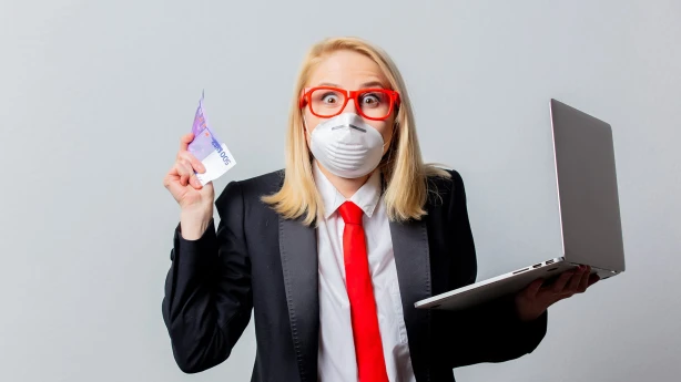 Valdība tomēr pazemina slieksni, no kura var pieteikties dīkstāves atbalstam