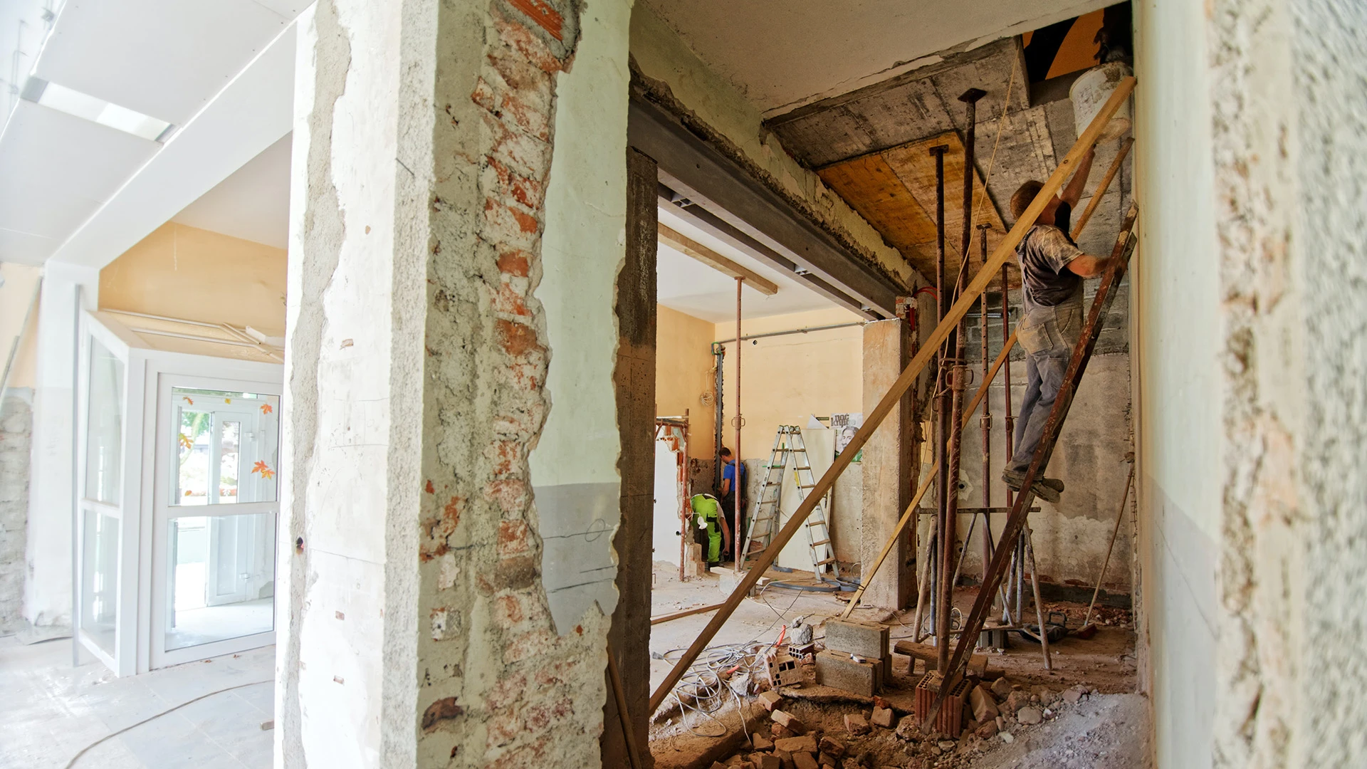 Ieguldījumi nomātajā pamatlīdzeklī un PVN