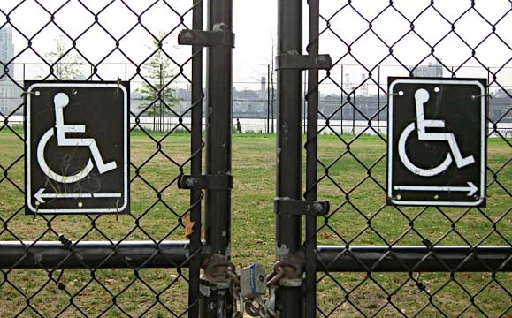 No Darba likuma plāno izslēgt normu, kas paredz aizliegumu uzteikt darbu personām ar invaliditāti.