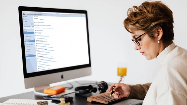 Kā iesniegt un precizēt pašnodarbinātā ziņojumu?