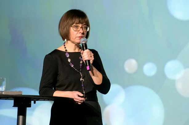 Kur jāiekļauj pašnodarbinātā sociālās iemaksas - ceturkšņa izdevumos vai gada ienākumu deklarācijā?