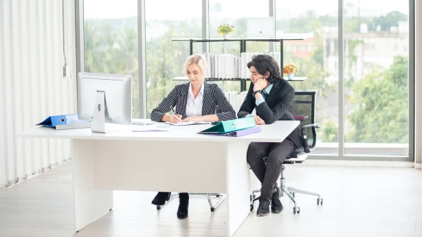 Par darba devēja ziņojumu iesniegšanu