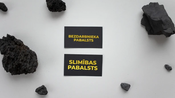 Saistība starp darba devēja ziņojumu un sociālo pabalstu