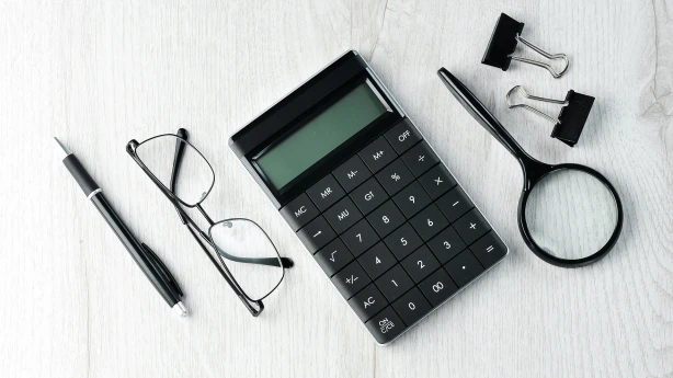 Precizēta atvieglojumu piemērošana darbiniekiem, palielinātas kompensāciju normas, noteiktas jaunas ziņošanas prasības VID