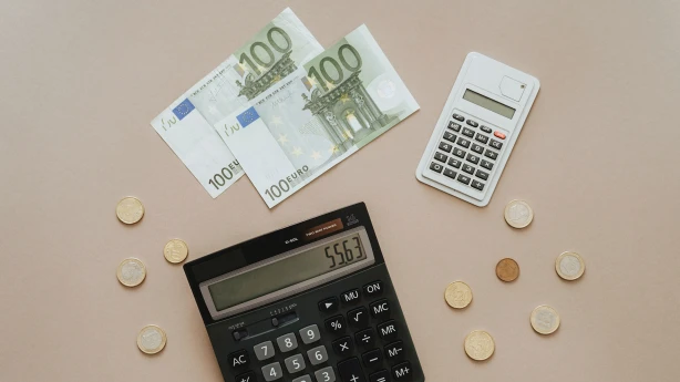 Neapliekamā minimuma precizēšana gada laikā