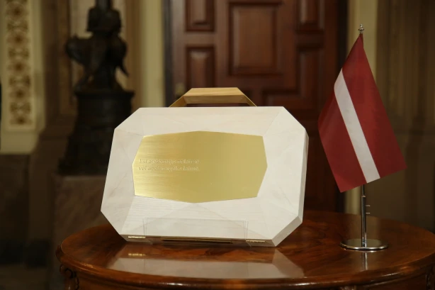 FM: Jaunais gads būs jāsāk ar pagaidu (tehnisko) valsts budžetu