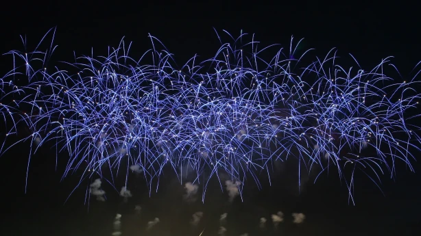 Vai atvaļinājuma laikā jāapmaksā svētku dienas?