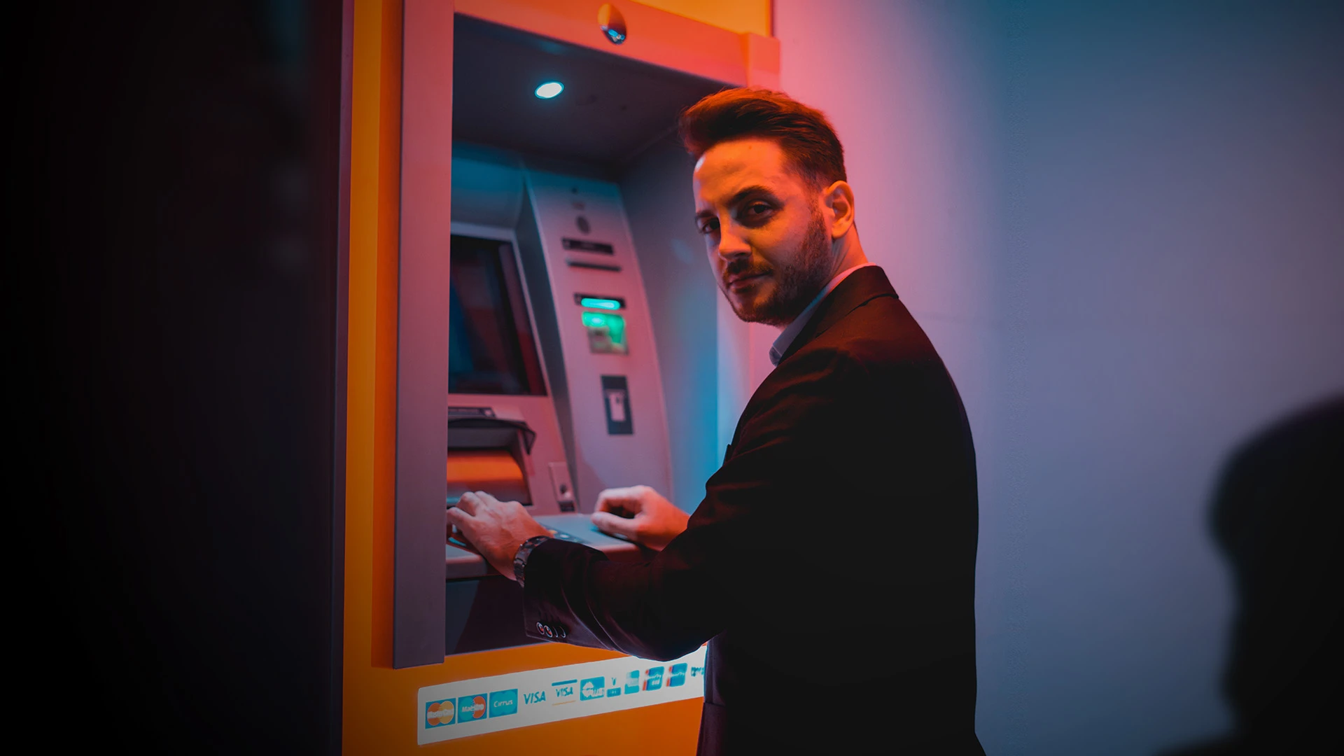 Dividendes skaidrā naudā