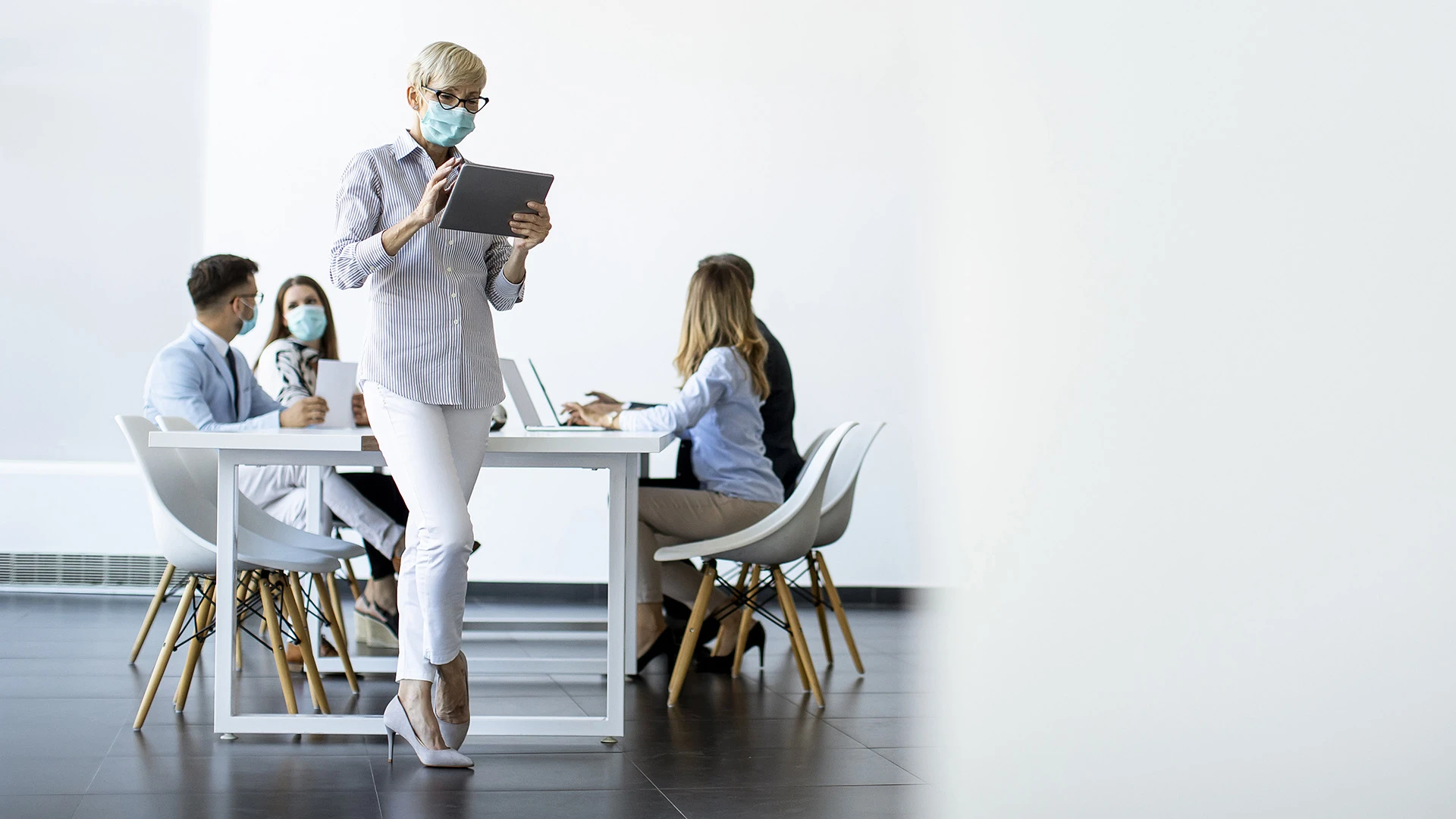 Grozīti MK noteikumi Nr. 827 "Noteikumi par valsts sociālās apdrošināšanas obligāto iemaksu veicēju reģistrāciju un ziņojumiem par valsts sociālās apdrošināšanas obligātajām iemaksām un iedzīvotāju ienākuma nodokli"