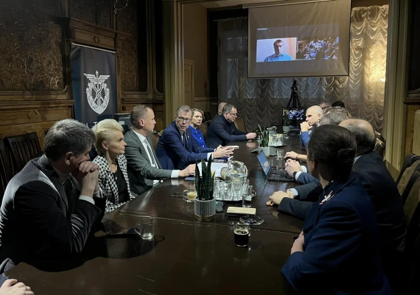 Valdības sociālie un sadarbības partneri: jāsāk ātrāk risināt ekonomiskās krīzes radītās problēmas