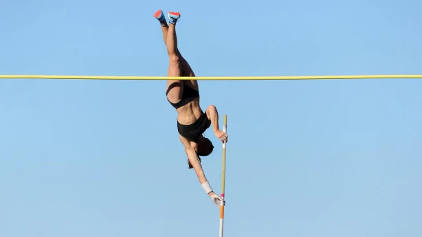 Latvijas parāds nav liels, taču aizņemties patlaban nevajadzētu