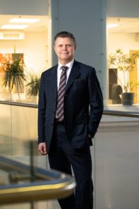 Agris Bitāns, Zvērinātu advokātu biroja Eversheds Sutherland Bitāns vadošo partneris, zvērināts advokāts