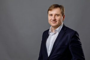 Gundars Bērziņš, Latvijas Universitātes Biznesa, vadības un ekonomikas fakultātes dekāns un vadošais pētnieks